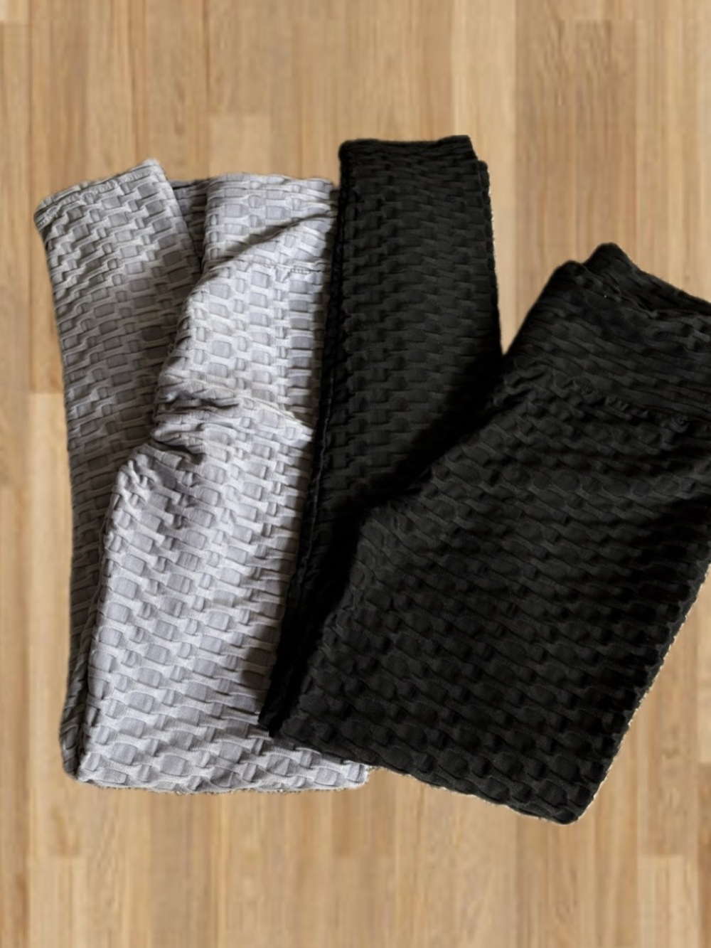 Textured High-Waist Leggings - Black & Light Gray (Set of Two)